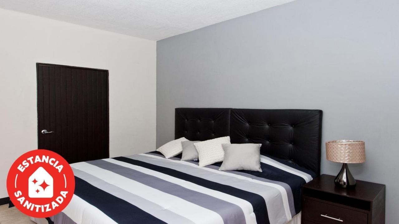 Econosuites Monterrey Buitenkant foto