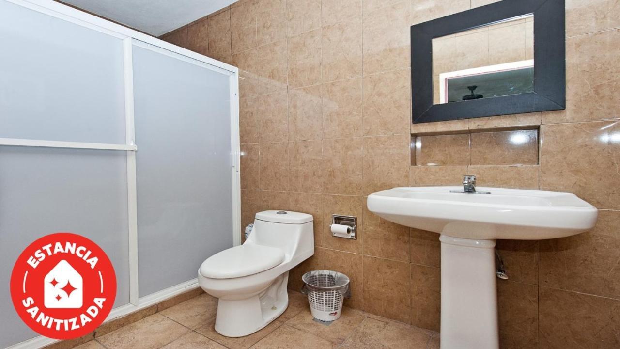 Econosuites Monterrey Buitenkant foto