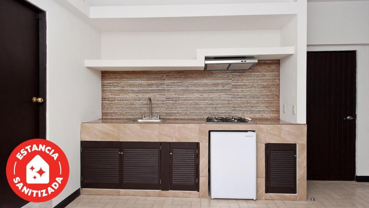 Econosuites Monterrey Buitenkant foto