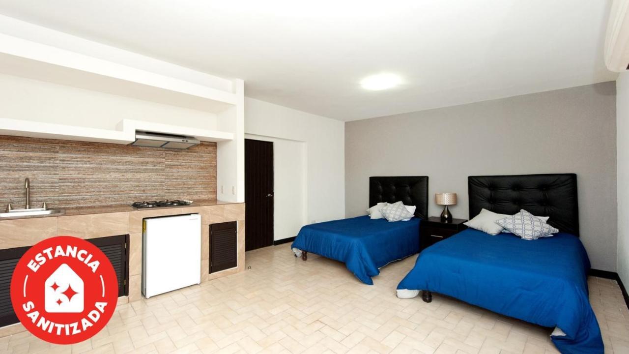 Econosuites Monterrey Buitenkant foto