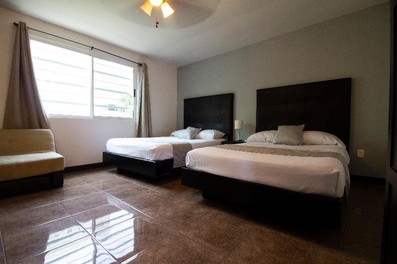 Econosuites Monterrey Buitenkant foto