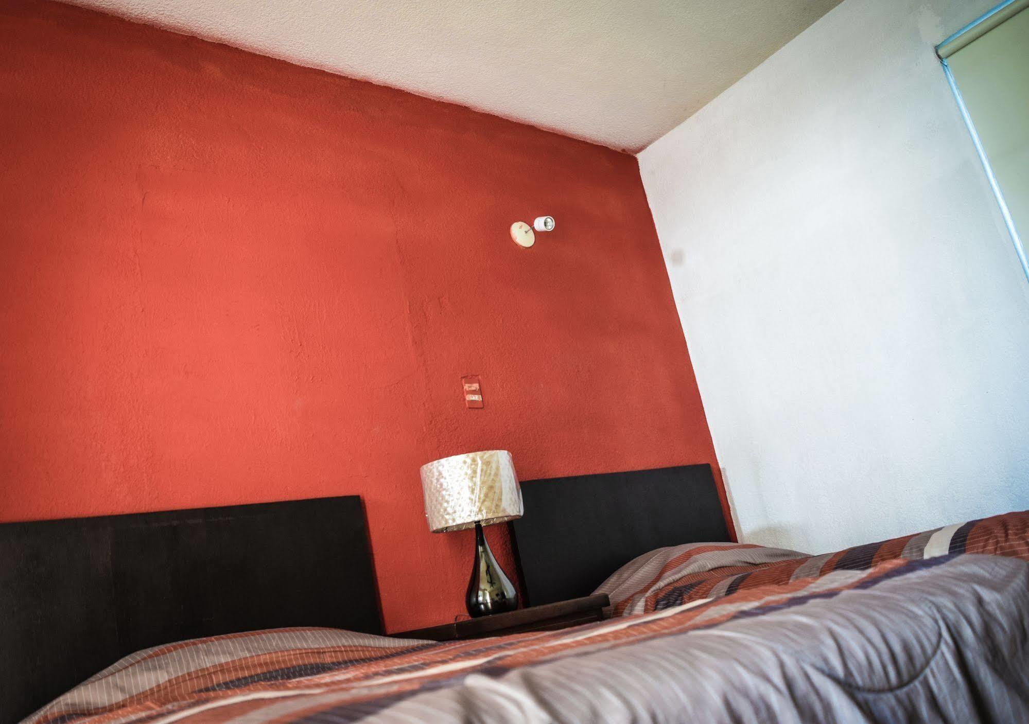 Econosuites Monterrey Buitenkant foto